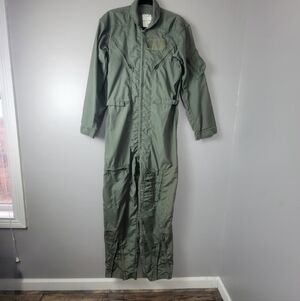 The USAF CWU-27/P Pilot Coveralls Flight Suit Pilots Green Nomex Colectible 40/L